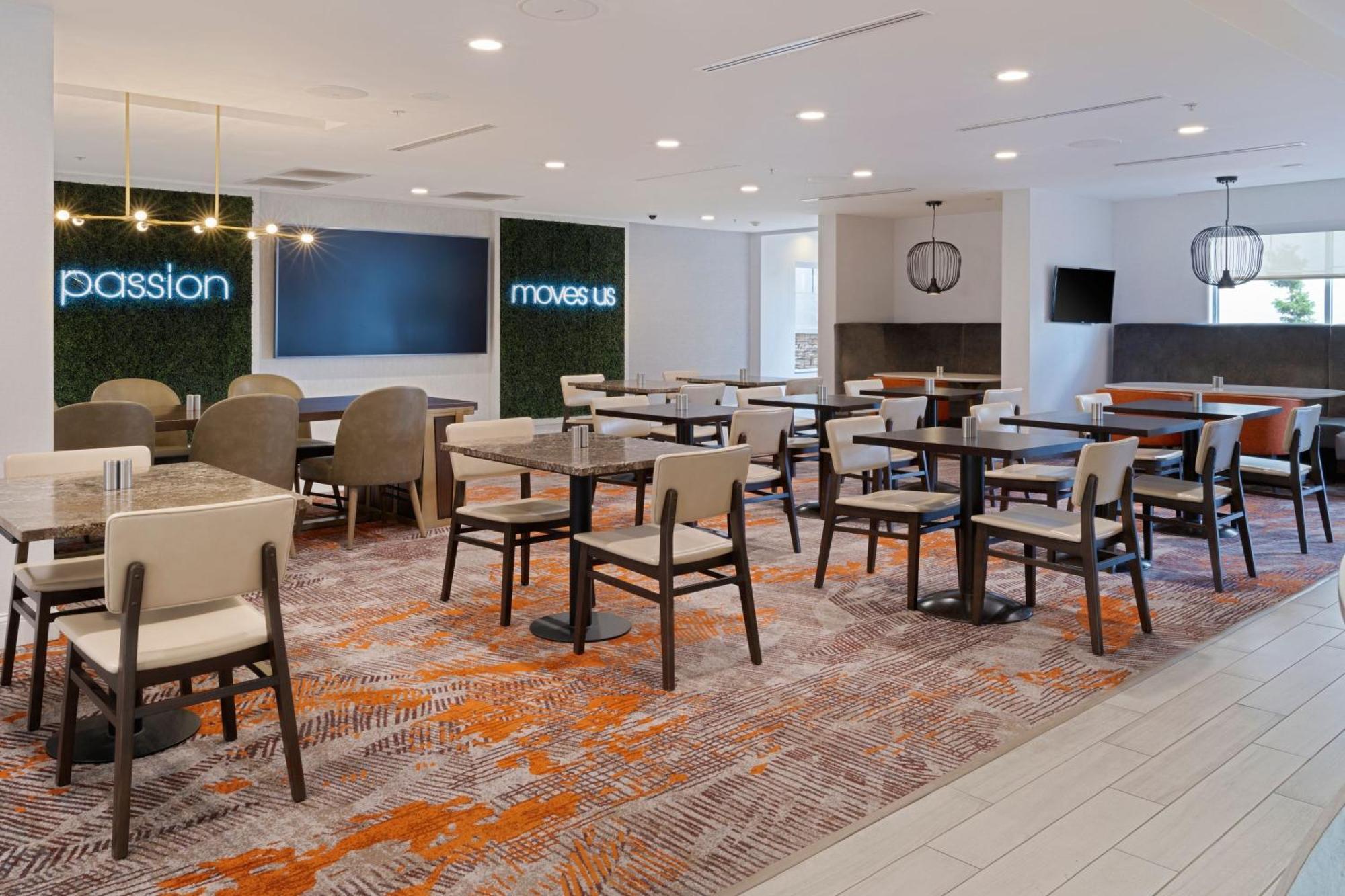 Courtyard By Marriott Sarasota At University Town Center Bagian luar foto